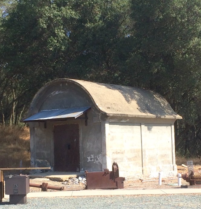 4_DynamiteStorage small