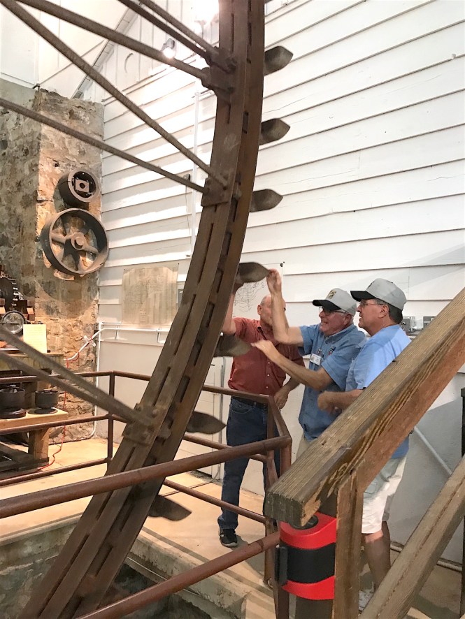 ShawlPeltonWheelIMG_6728 small