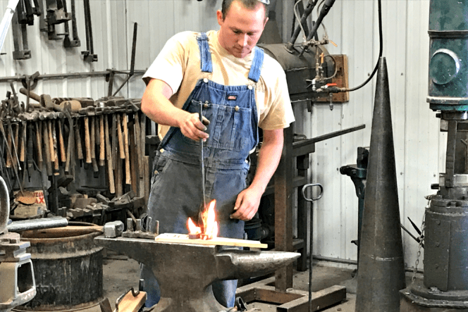 Artisan Demonstrates Technique